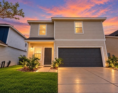 911 Imperial Heights Drive - Photo Thumbnail 2