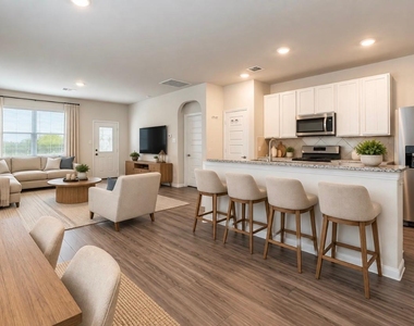 911 Imperial Heights Drive - Photo Thumbnail 8