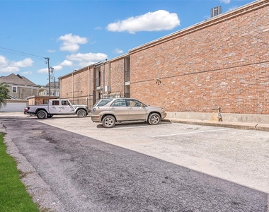 600 19th Street - Photo Thumbnail 20