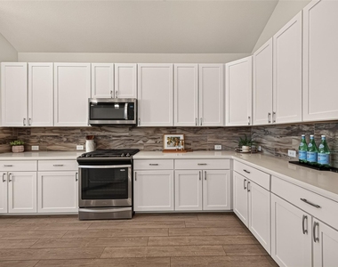 28314 Peralta Preserve Lane - Photo Thumbnail 17