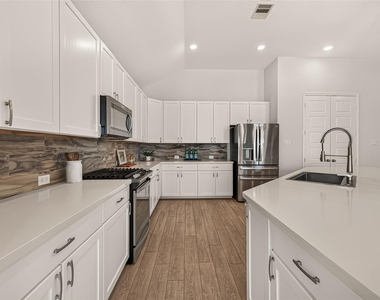 28314 Peralta Preserve Lane - Photo Thumbnail 19