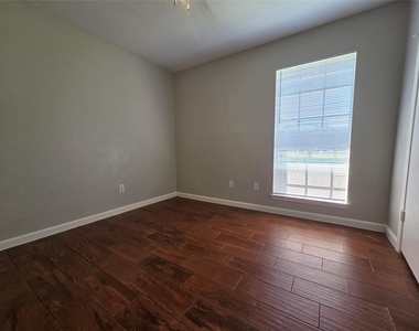 5723 Flax Bourton Street - Photo Thumbnail 14