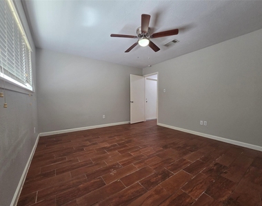 5723 Flax Bourton Street - Photo Thumbnail 9