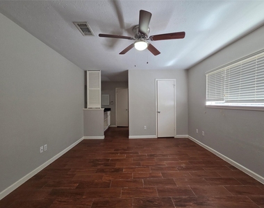 5723 Flax Bourton Street - Photo Thumbnail 8