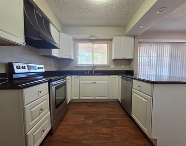 5723 Flax Bourton Street - Photo Thumbnail 6