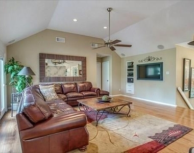 8 Buttonbush Court - Photo Thumbnail 19