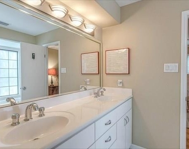 8 Buttonbush Court - Photo Thumbnail 4