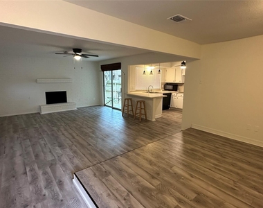 69 N Deerfoot Circle - Photo Thumbnail 2