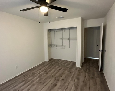 69 N Deerfoot Circle - Photo Thumbnail 12