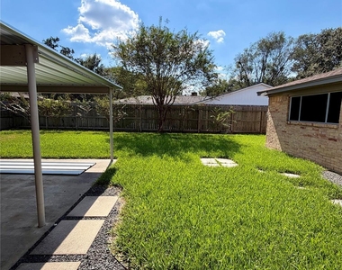 10503 Raydell Drive - Photo Thumbnail 14