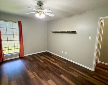10503 Raydell Drive - Photo Thumbnail 7
