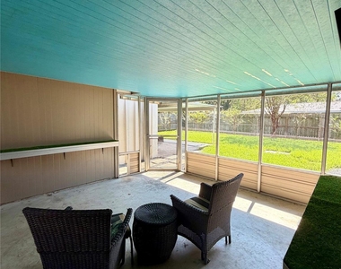 10503 Raydell Drive - Photo Thumbnail 13