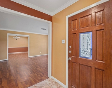 5447 Indigo Street - Photo Thumbnail 5