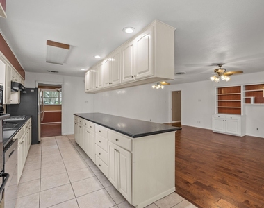 5447 Indigo Street - Photo Thumbnail 12