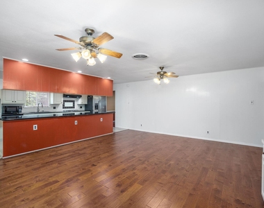 5447 Indigo Street - Photo Thumbnail 17