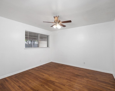 5447 Indigo Street - Photo Thumbnail 20