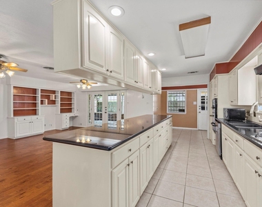 5447 Indigo Street - Photo Thumbnail 10