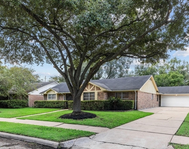 5447 Indigo Street - Photo Thumbnail 2