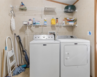380 Antigua Drive - Photo Thumbnail 14