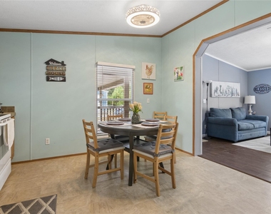 380 Antigua Drive - Photo Thumbnail 11