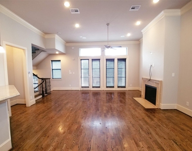 2311 Arabelle Street - Photo Thumbnail 7