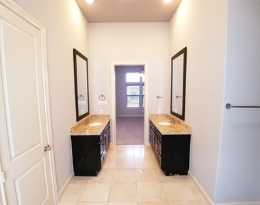 2311 Arabelle Street - Photo Thumbnail 14