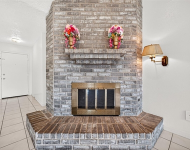 2803 Fir Crest Court - Photo Thumbnail 6