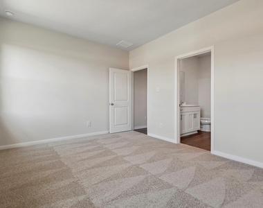 16446 Honeysuckle Hill Drive - Photo Thumbnail 10