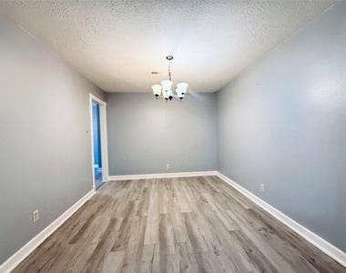 15331 Silverman Street - Photo Thumbnail 7