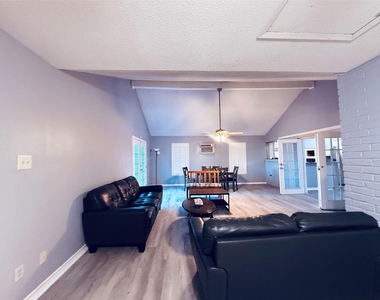 15331 Silverman Street - Photo Thumbnail 12