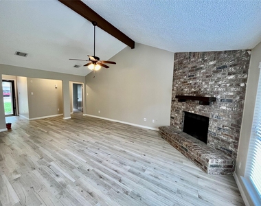 6 Leverwood Court - Photo Thumbnail 2