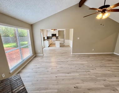 6 Leverwood Court - Photo Thumbnail 3