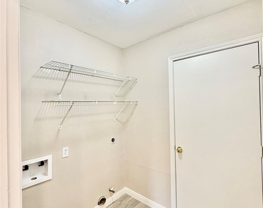 6 Leverwood Court - Photo Thumbnail 19