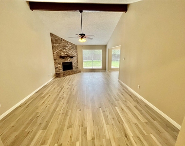 6 Leverwood Court - Photo Thumbnail 7