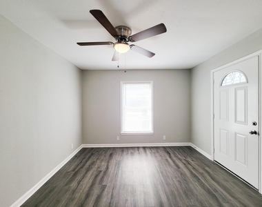 3923 Zephyr Street - Photo Thumbnail 7