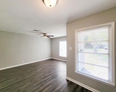 3923 Zephyr Street - Photo Thumbnail 10
