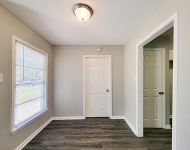 3923 Zephyr Street - Photo Thumbnail 9