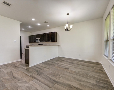 17021 Wilthorne Gardens Court - Photo Thumbnail 8