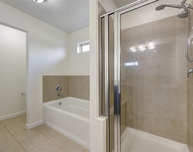 17021 Wilthorne Gardens Court - Photo Thumbnail 21