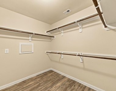 3307 Lake Como Court - Photo Thumbnail 22