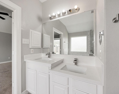 11010 Starling Creek Drive - Photo Thumbnail 25