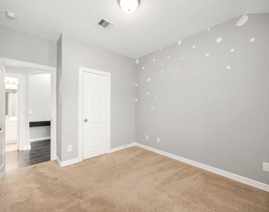 11010 Starling Creek Drive - Photo Thumbnail 30
