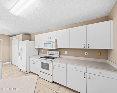 2067 Deercroft Drive - Photo Thumbnail 10
