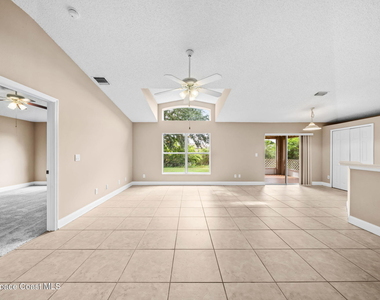 2067 Deercroft Drive - Photo Thumbnail 6