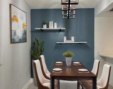 216 Preston Lane - Photo Thumbnail 2