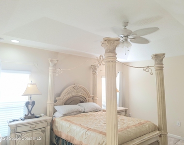 529 Trymore Drive Se - Photo Thumbnail 10