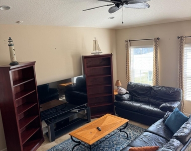 529 Trymore Drive Se - Photo Thumbnail 17