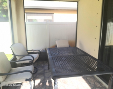 529 Trymore Drive Se - Photo Thumbnail 15