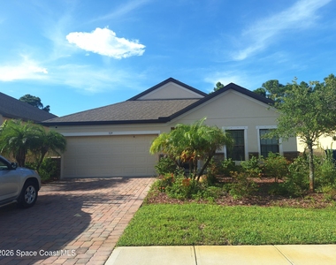 529 Trymore Drive Se - Photo Thumbnail 1