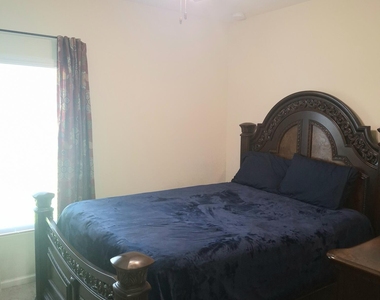529 Trymore Drive Se - Photo Thumbnail 11